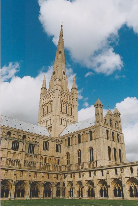  Fred Chapman - Norwich Cathedral 