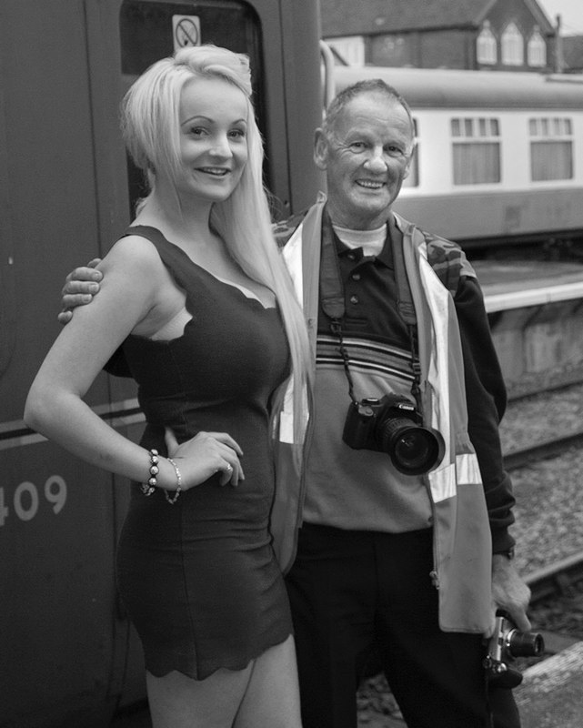  Gordon Olley - Don't Tell The Wife 