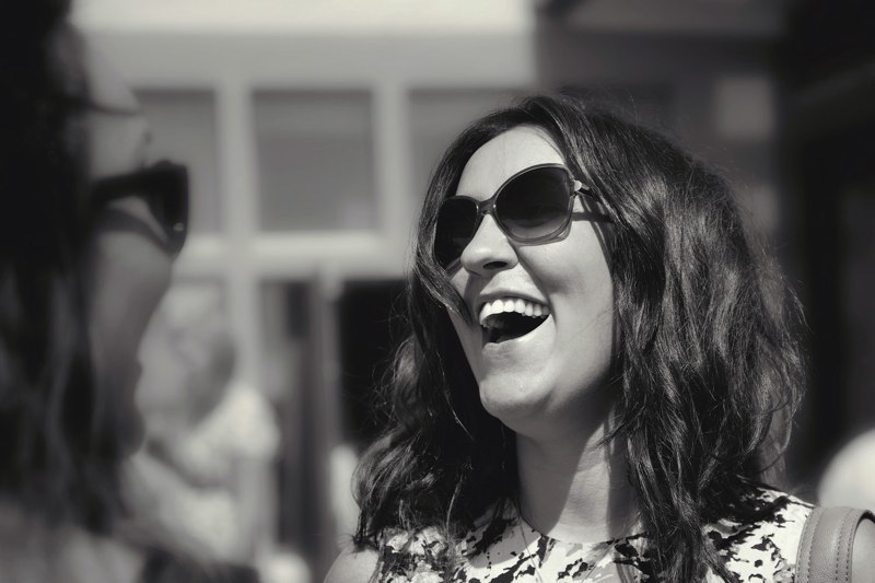  Tom Bradley - Captured in happiness 