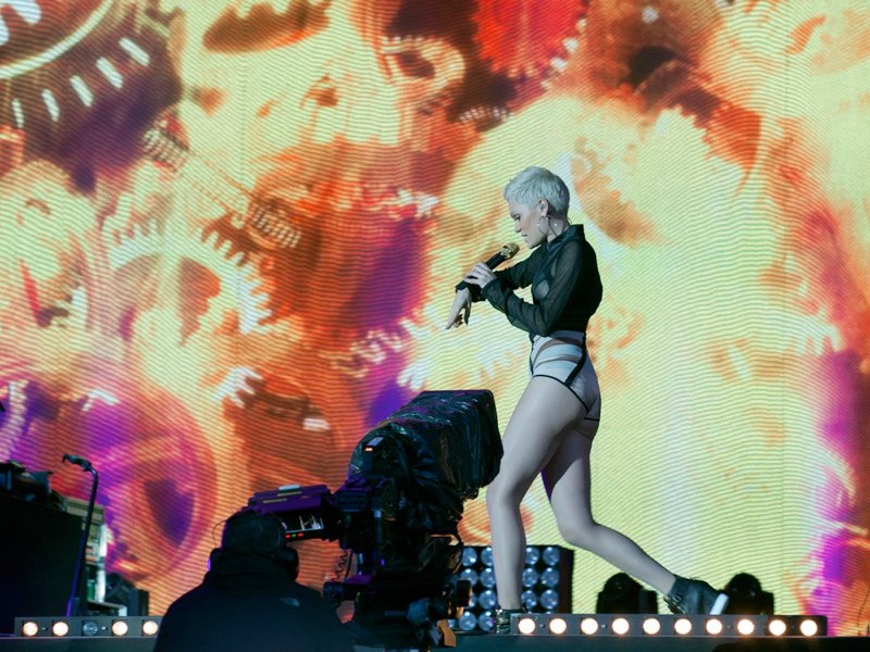  Jessie J and the Cameraman - S Hall 