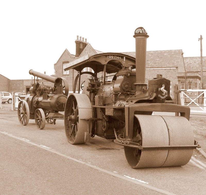  F Chapman - Traction Engine 