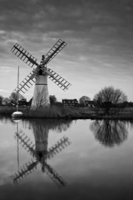  Norfolk-Broads - S Hall 